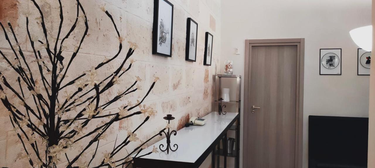 Casa Vacanza In Pieno Centro Storico Vicino Ostuni E La Riserva Di Torre Quaceto Сан-Вито-деи- Норманни Экстерьер фото