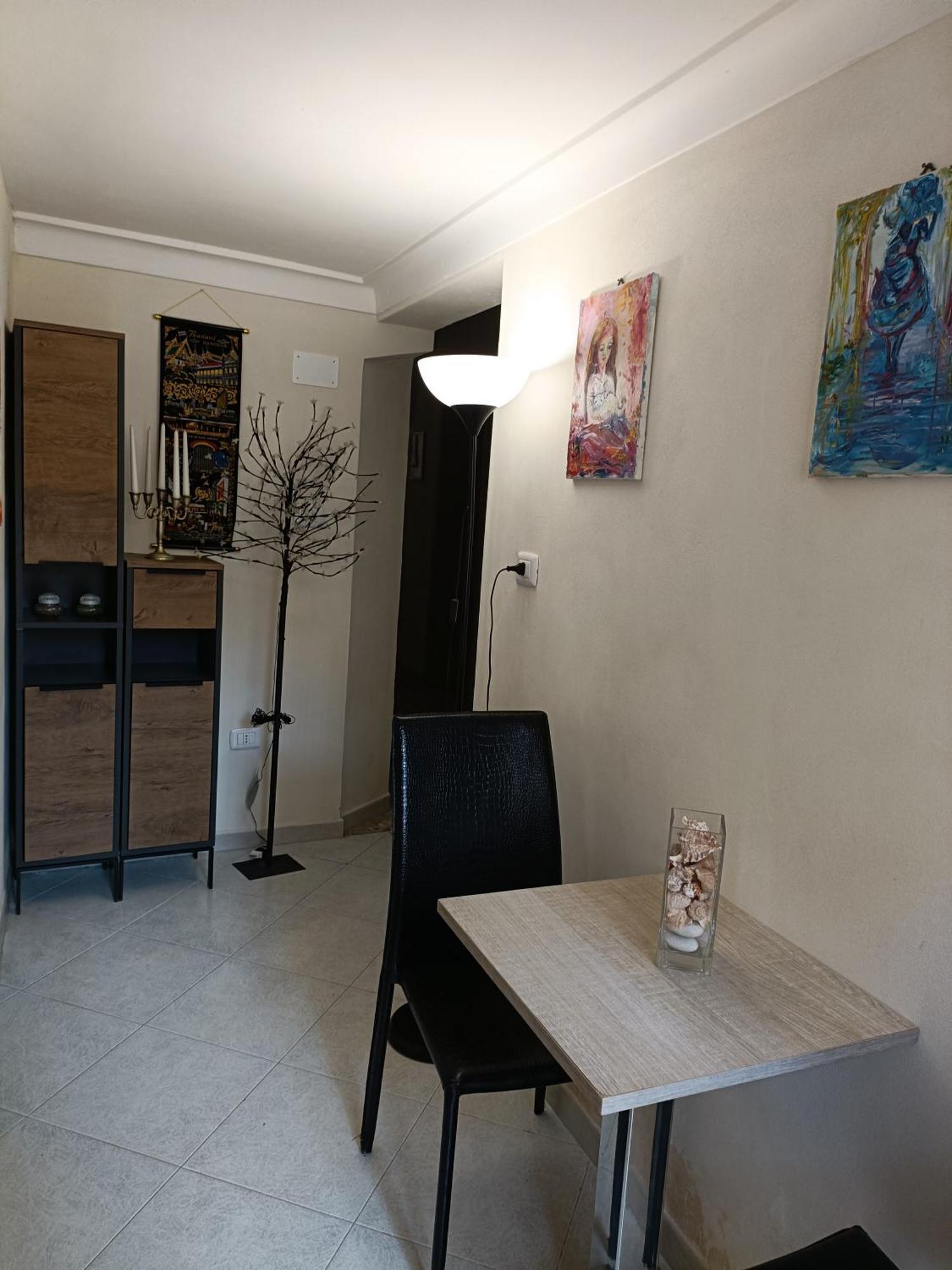 Casa Vacanza In Pieno Centro Storico Vicino Ostuni E La Riserva Di Torre Quaceto Сан-Вито-деи- Норманни Номер фото